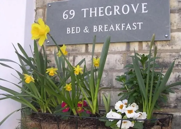 Bed and Breakfast 69Thegrove London
